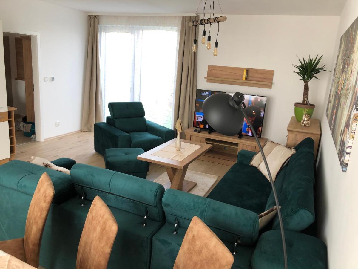 Tatra billetee apartmán s luxusným výhľadom na VysokéTatry a súkromným wellness Poprad Exterior foto