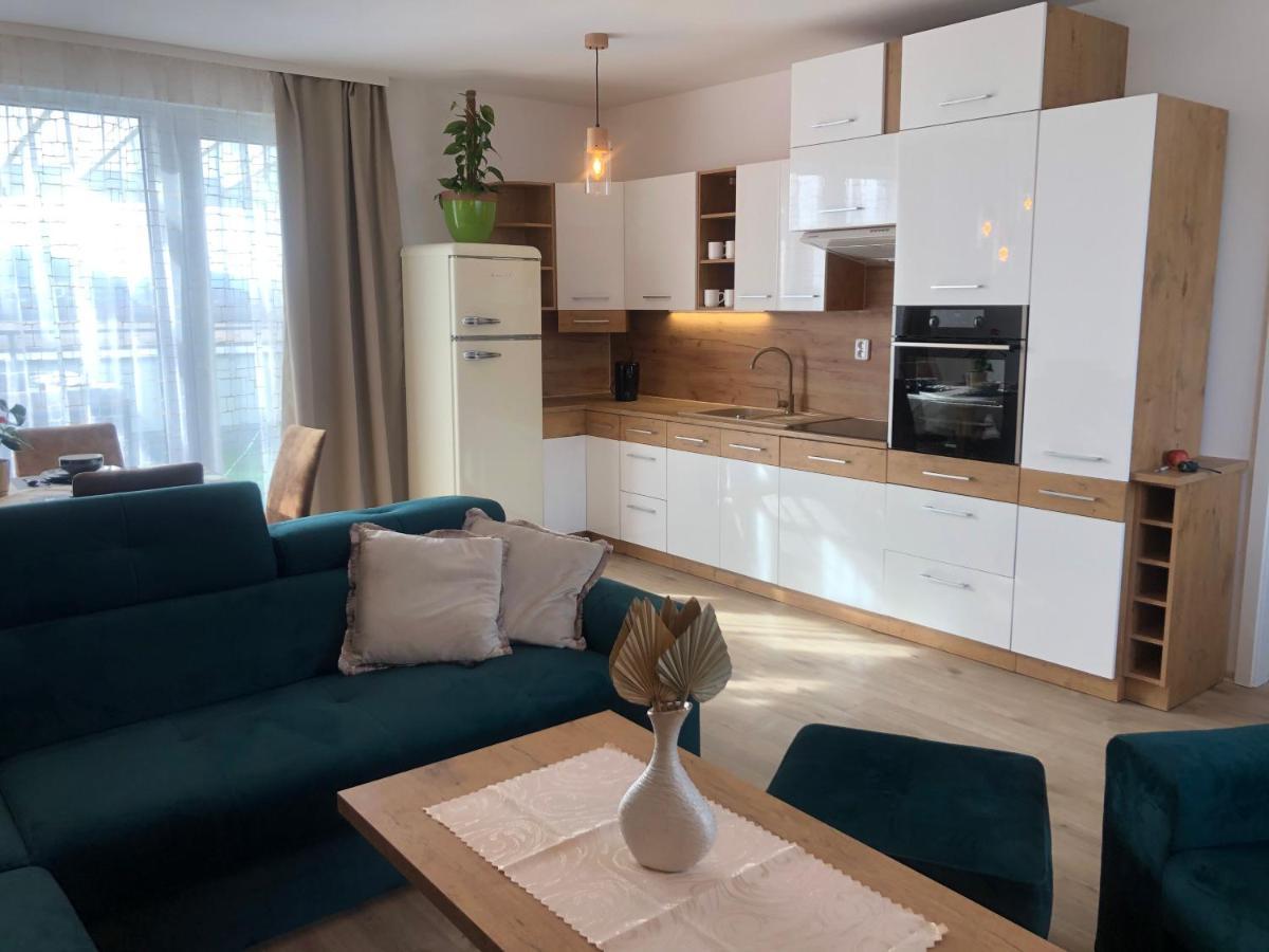 Tatra billetee apartmán s luxusným výhľadom na VysokéTatry a súkromným wellness Poprad Exterior foto